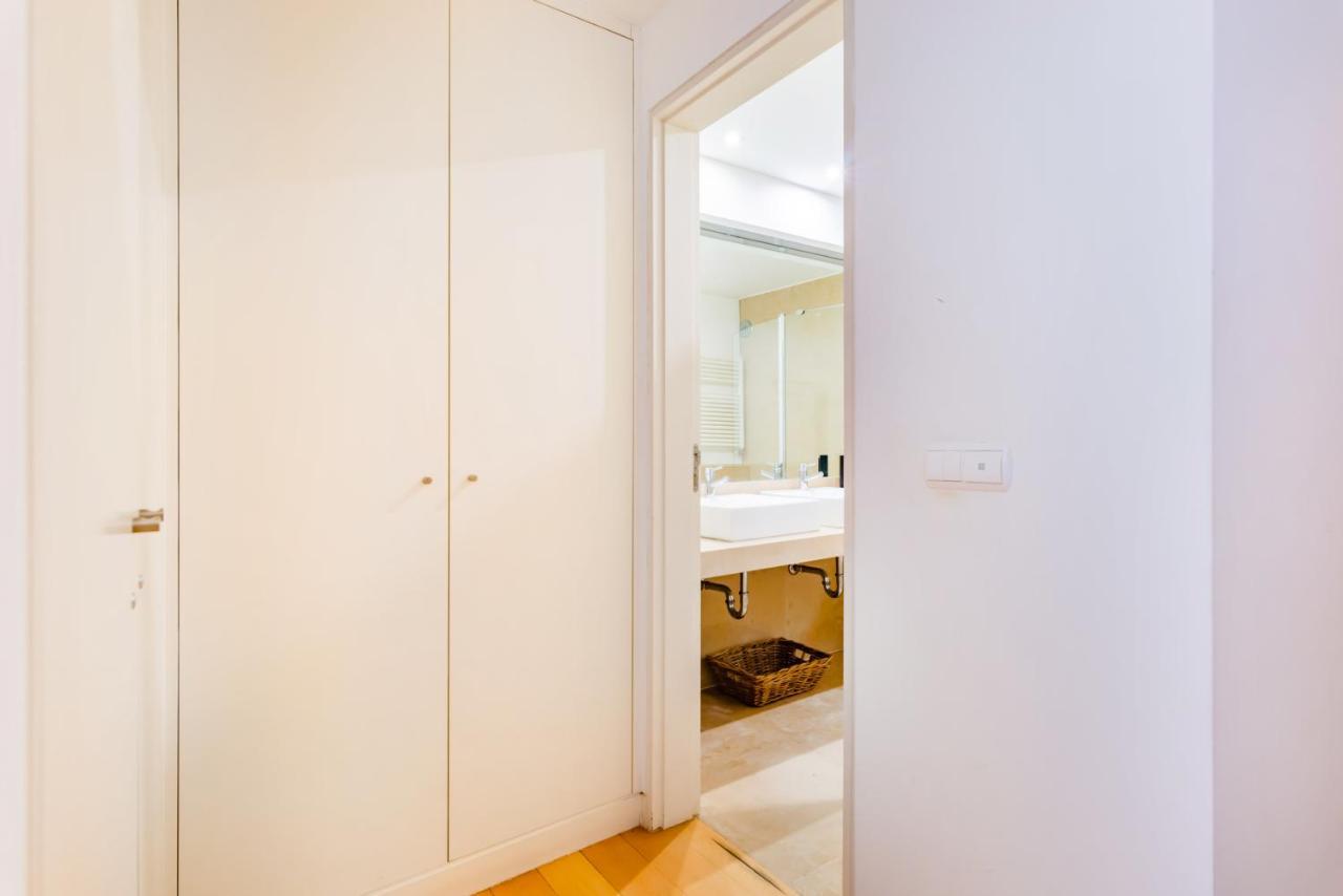 Chiado Mercy II Apartment ลิสบอน ภายนอก รูปภาพ